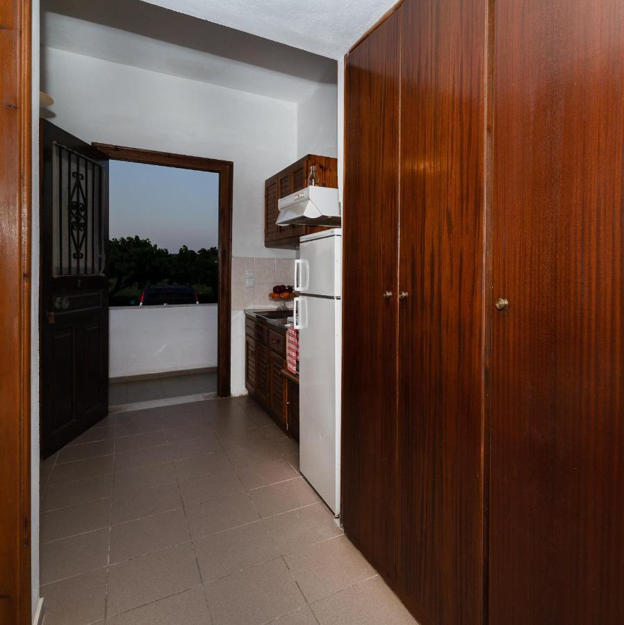 Ilias Apartments Метони Екстериор снимка