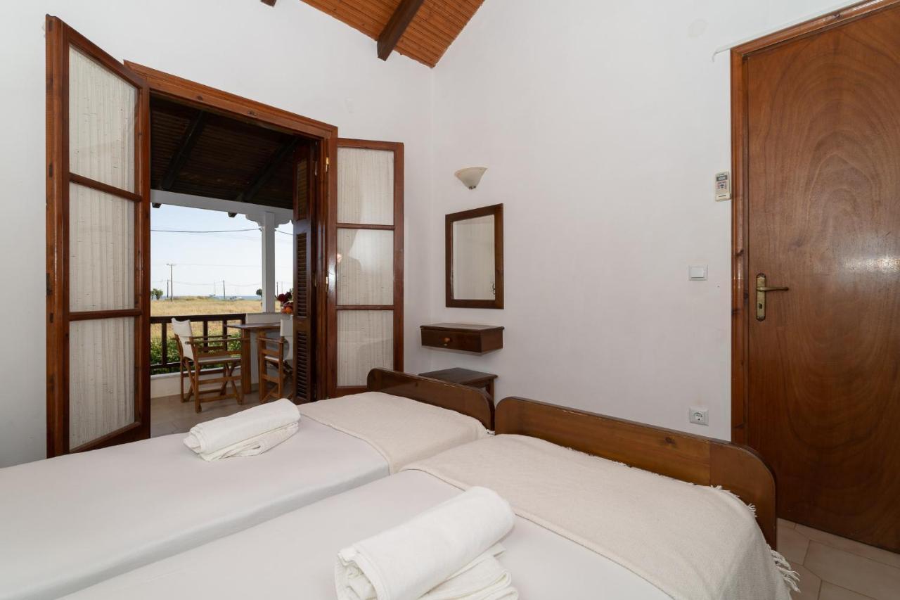 Ilias Apartments Метони Екстериор снимка